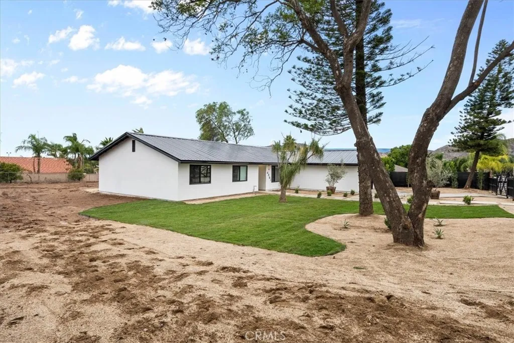4861 Brookhill, Jurupa Valley, California 92509 home-pic-3