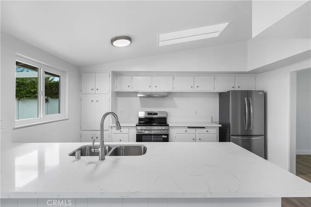 2371 Rutgers, Costa Mesa, California 92626 home-pic-5