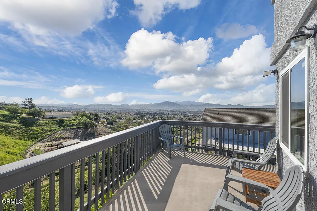 542 San Clemente Way, Camarillo, California 93010 home-pic-2