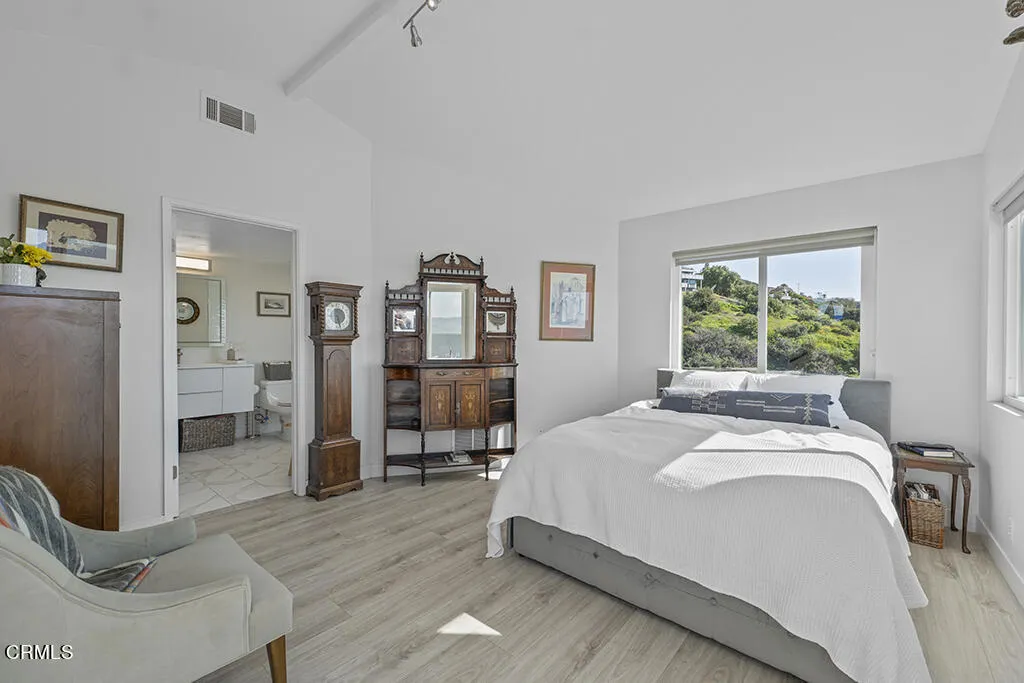 542 San Clemente Way, Camarillo, California 93010 home-pic-18