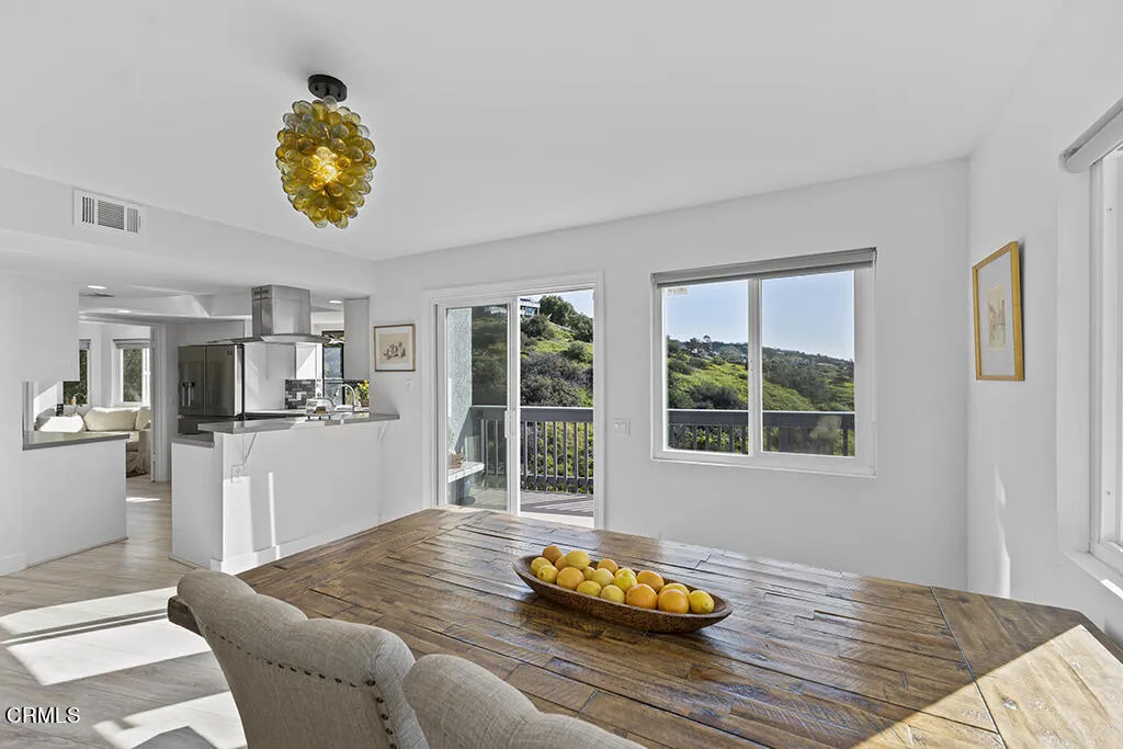 542 San Clemente Way, Camarillo, California 93010 home-pic-12