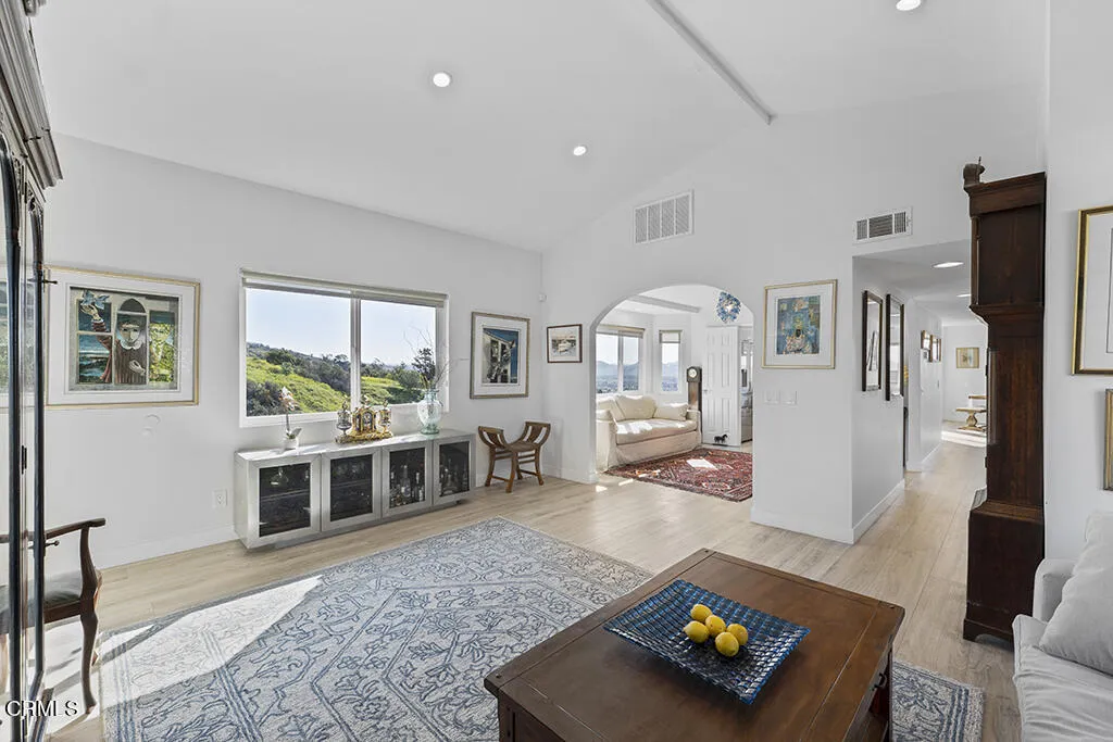542 San Clemente Way, Camarillo, California 93010 home-pic-14