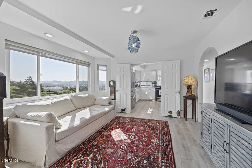 542 San Clemente Way, Camarillo, California 93010 home-pic-15