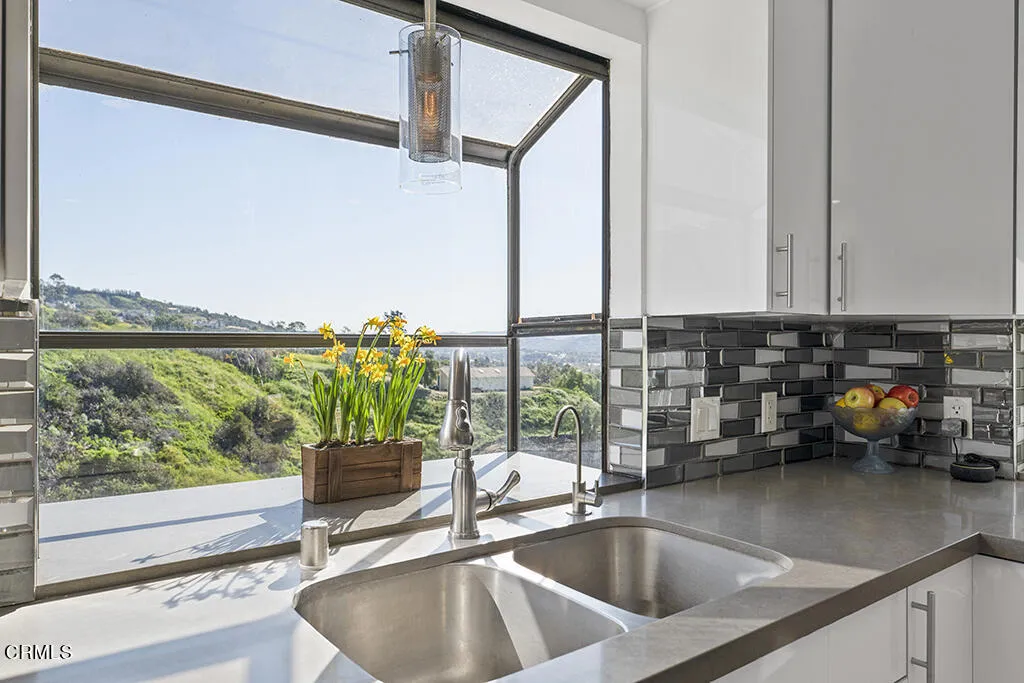 542 San Clemente Way, Camarillo, California 93010 home-pic-10