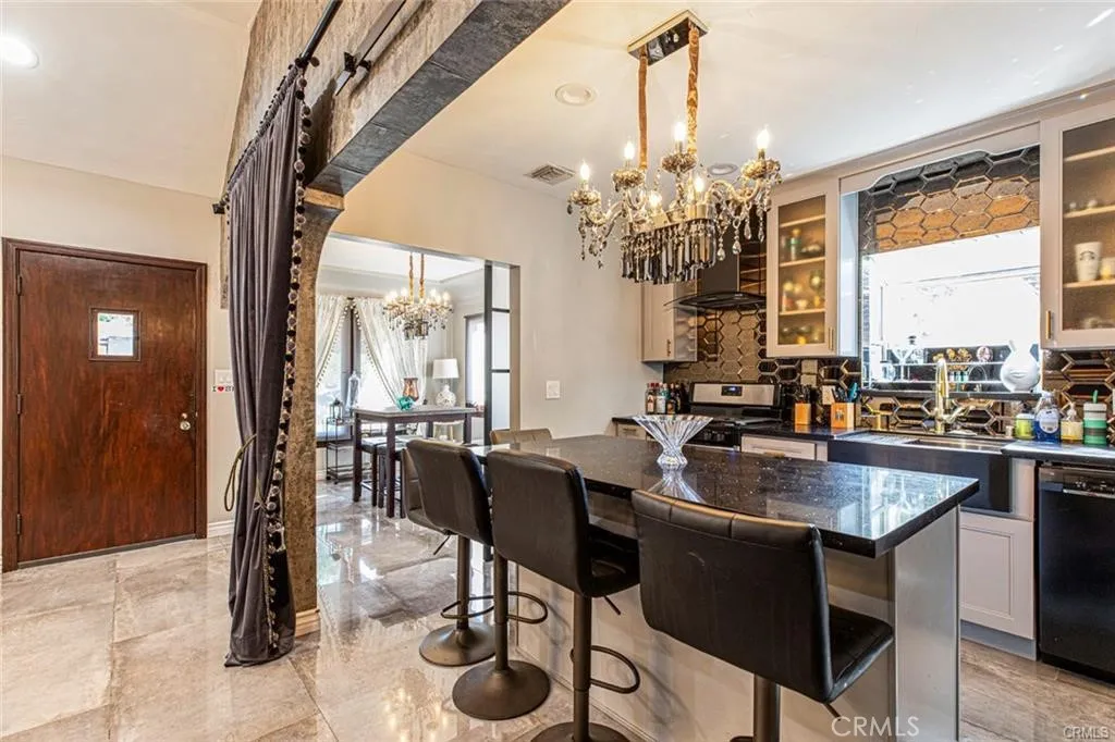 3629 Sierra Vista, Glendale, California 91208 home-pic-3