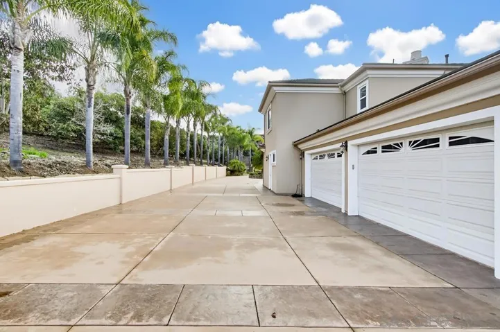 30270 Montrachet St, Bonsall, California 92003