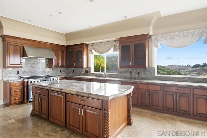 30270 Montrachet St, Bonsall, California 92003