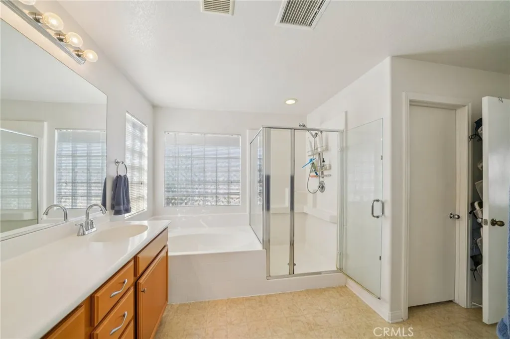 1379 Grapeseed, Beaumont, California 92223 home-pic-19