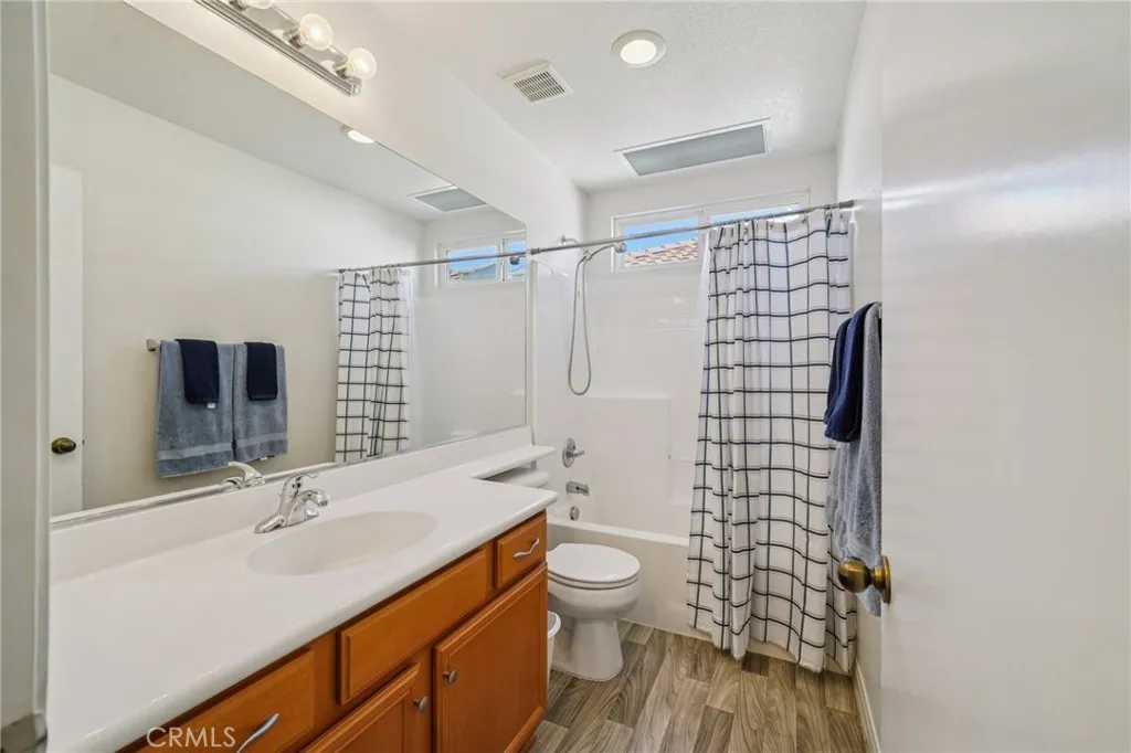1379 Grapeseed, Beaumont, California 92223 home-pic-17