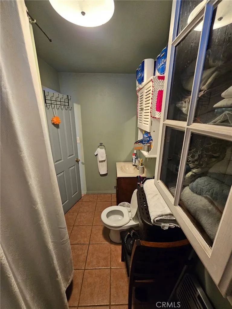 351 E 92nd, Los Angeles, California 90003 home-pic-9