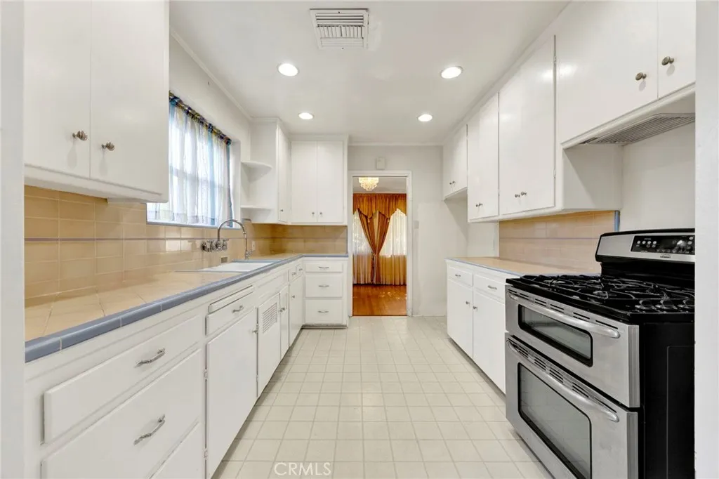 1605 Santa Rosa, Glendale, California 91208 home-pic-8