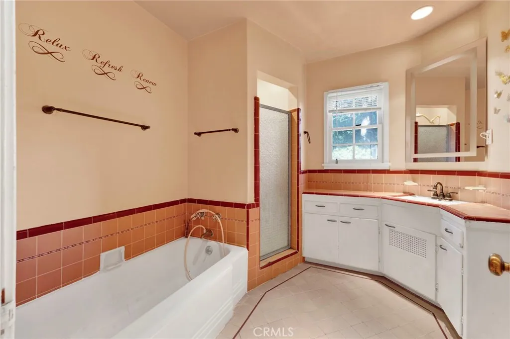 1605 Santa Rosa, Glendale, California 91208 home-pic-11