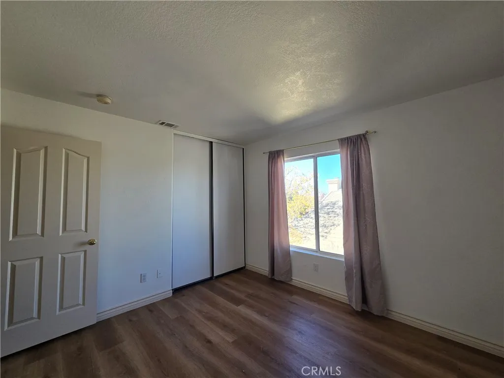 12334 Navajo, Victorville, California 92392 home-pic-31