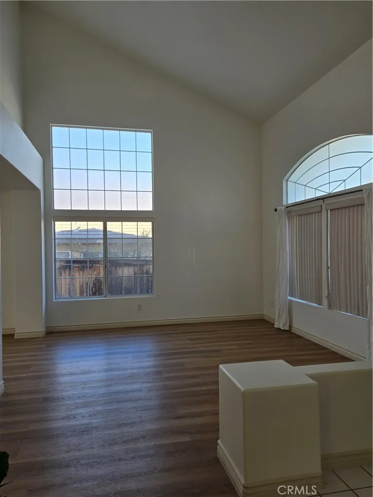 12334 Navajo, Victorville, California 92392 home-pic-1