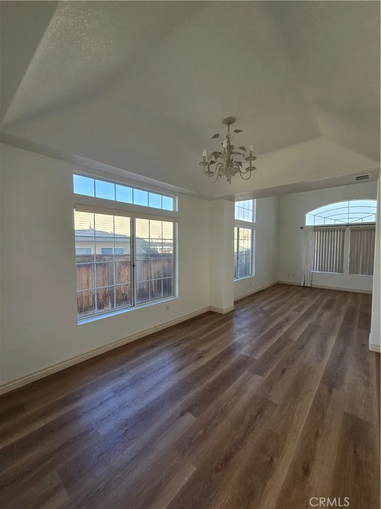 12334 Navajo, Victorville, California 92392 home-pic-4