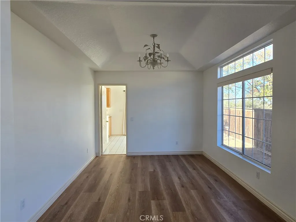 12334 Navajo, Victorville, California 92392 home-pic-5