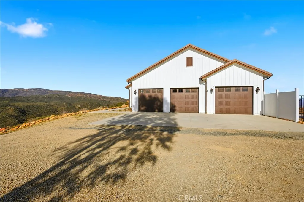 39472 Vista Del Bosque, Murrieta, California 92562 home-pic-36
