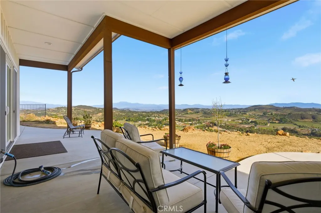 39472 Vista Del Bosque, Murrieta, California 92562 home-pic-29