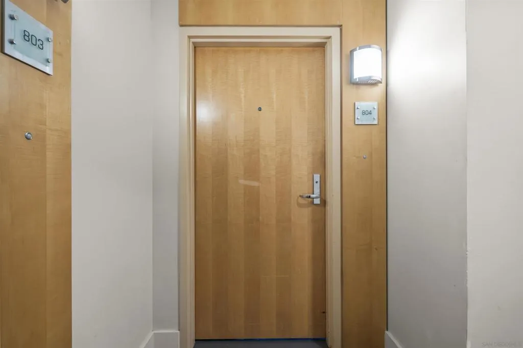 575 6th Ave 804, San Diego, California 92101 home-pic-4