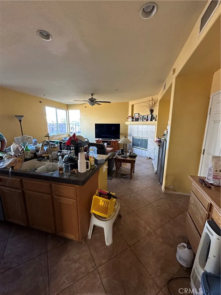 4815 Creekway Ln, Riverside, California 92505 home-pic-4