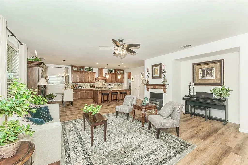 3046 Indianapolis, Clovis, California 93619 home-pic-11