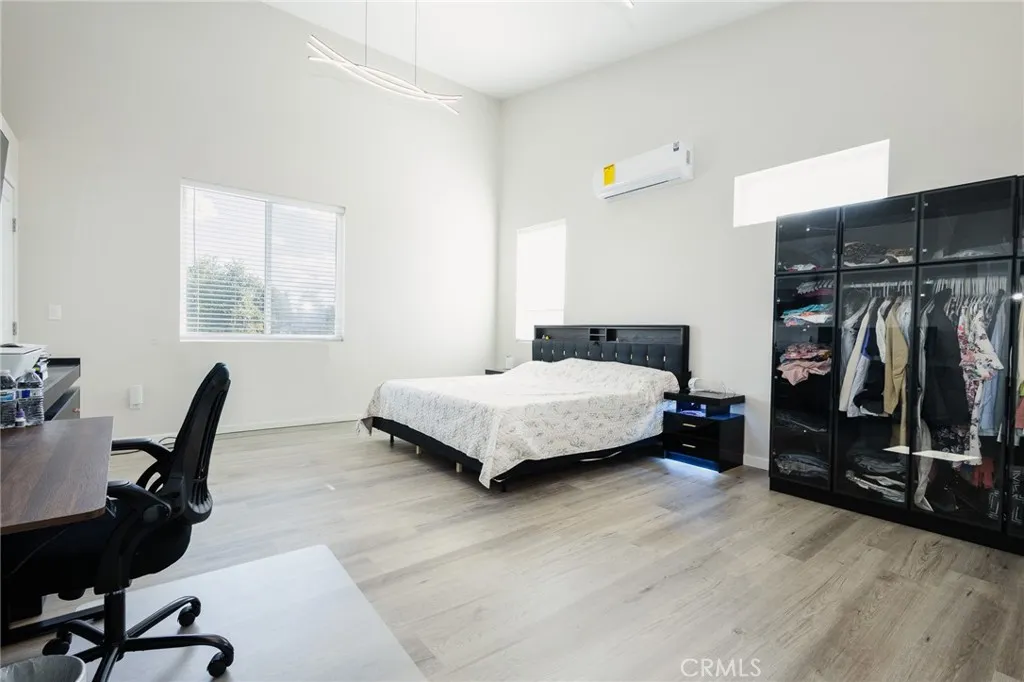 4284 Dwight, San Diego, California 92105 home-pic-8