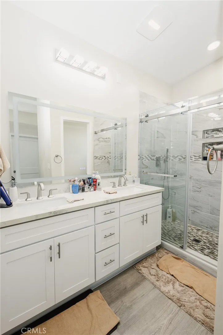 4284 Dwight, San Diego, California 92105 home-pic-11