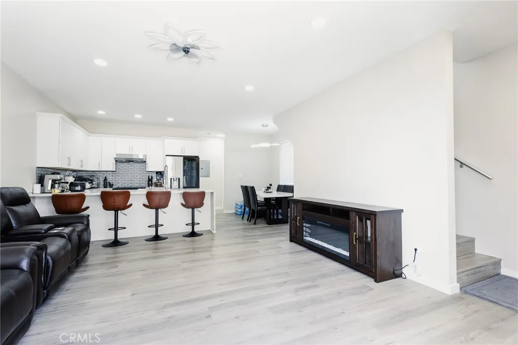 4284 Dwight, San Diego, California 92105 home-pic-6