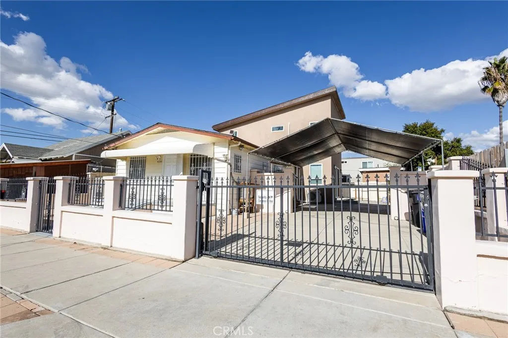 4284 Dwight, San Diego, California 92105 home-pic-0