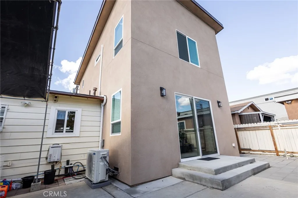 4284 Dwight, San Diego, California 92105 home-pic-3