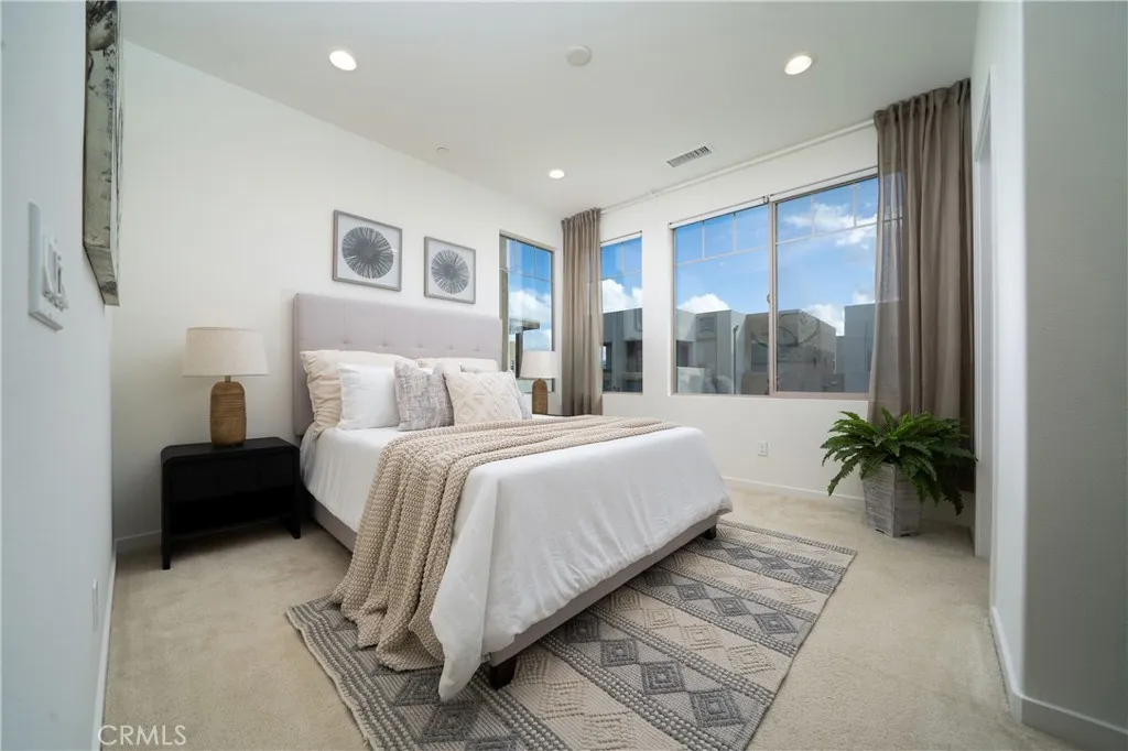 217 Magnet, Irvine, California 92618 home-pic-11