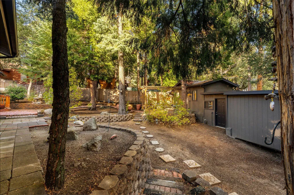 25255 Nestwa Trail, Idyllwild, California 92549 home-pic-39