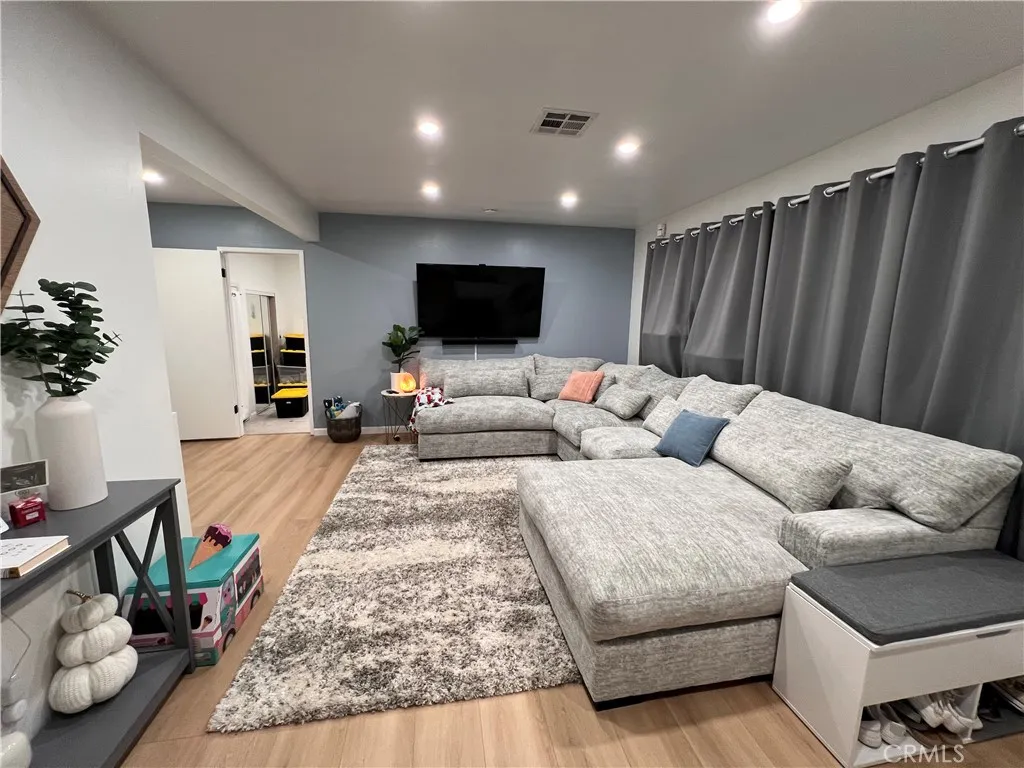 1188 N 3rd, Upland, California 91786 home-pic-7