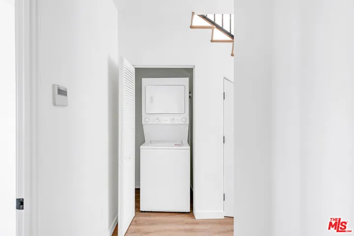 747 Lillian Way 5, Los Angeles, California 90038