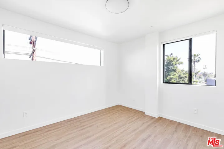 747 Lillian Way 5, Los Angeles, California 90038
