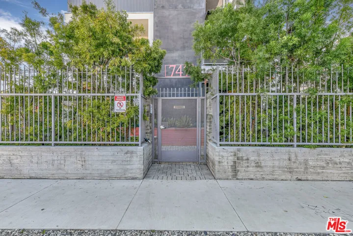 747 Lillian Way 5, Los Angeles, California 90038