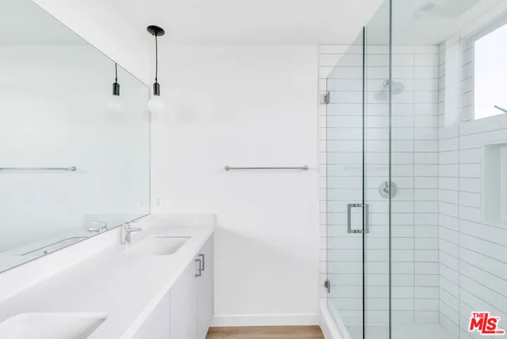 747 Lillian Way 5, Los Angeles, California 90038