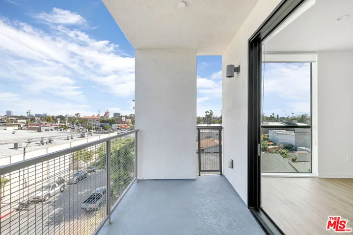 747 Lillian Way 5, Los Angeles, California 90038