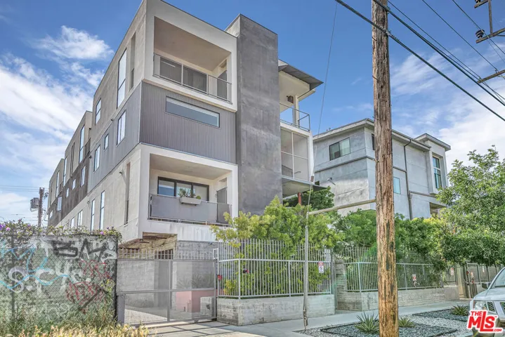747 Lillian Way 5, Los Angeles, California 90038