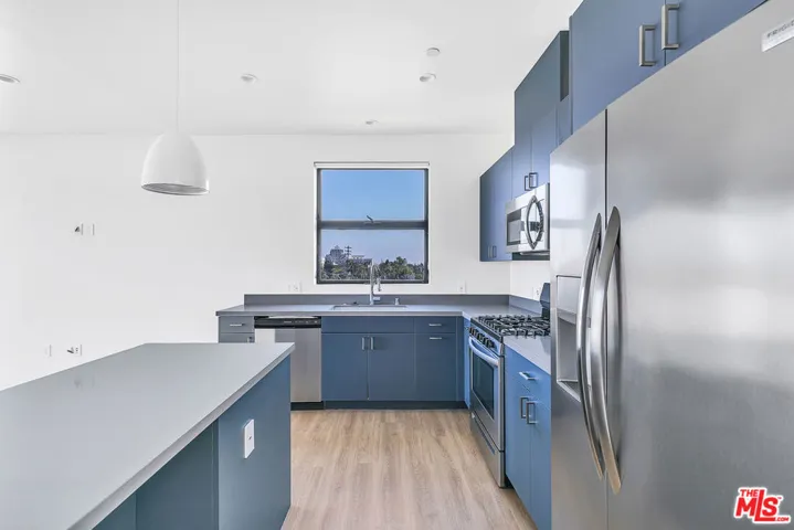 747 Lillian Way 5, Los Angeles, California 90038