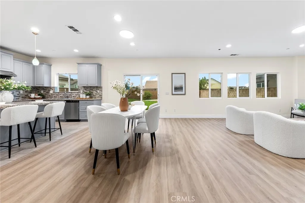 3262 S Portsmouth, Ontario, California 91761 home-pic-10