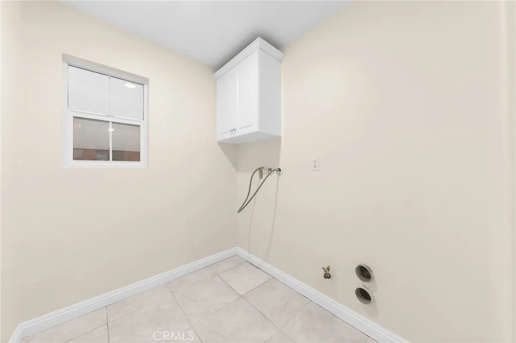 3262 S Portsmouth, Ontario, California 91761 home-pic-56