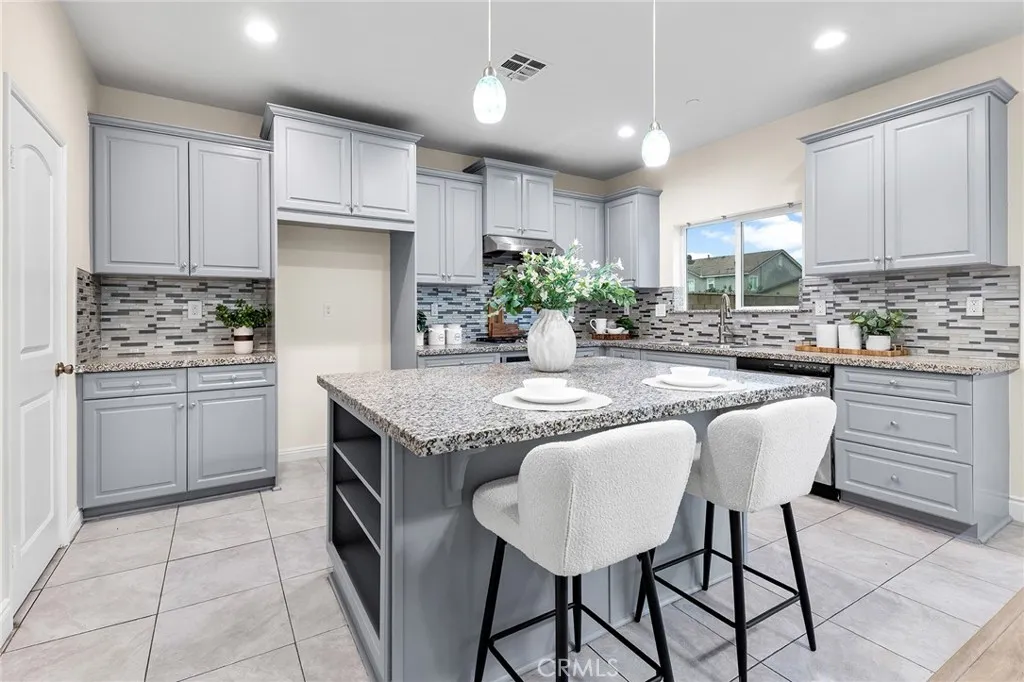 3262 S Portsmouth, Ontario, California 91761 home-pic-24