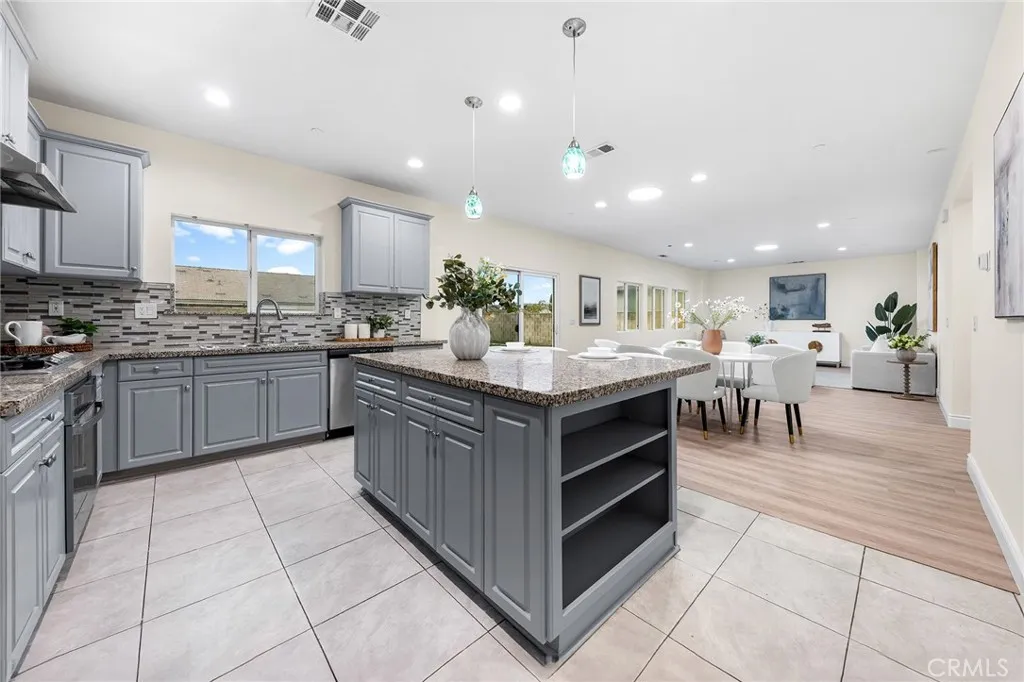 3262 S Portsmouth, Ontario, California 91761 home-pic-25