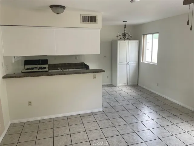 9740 Sepulveda Boulevard 18, North Hills, California 91343