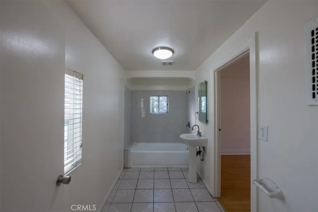 3316 112th W, Inglewood, California 90304 home-pic-10