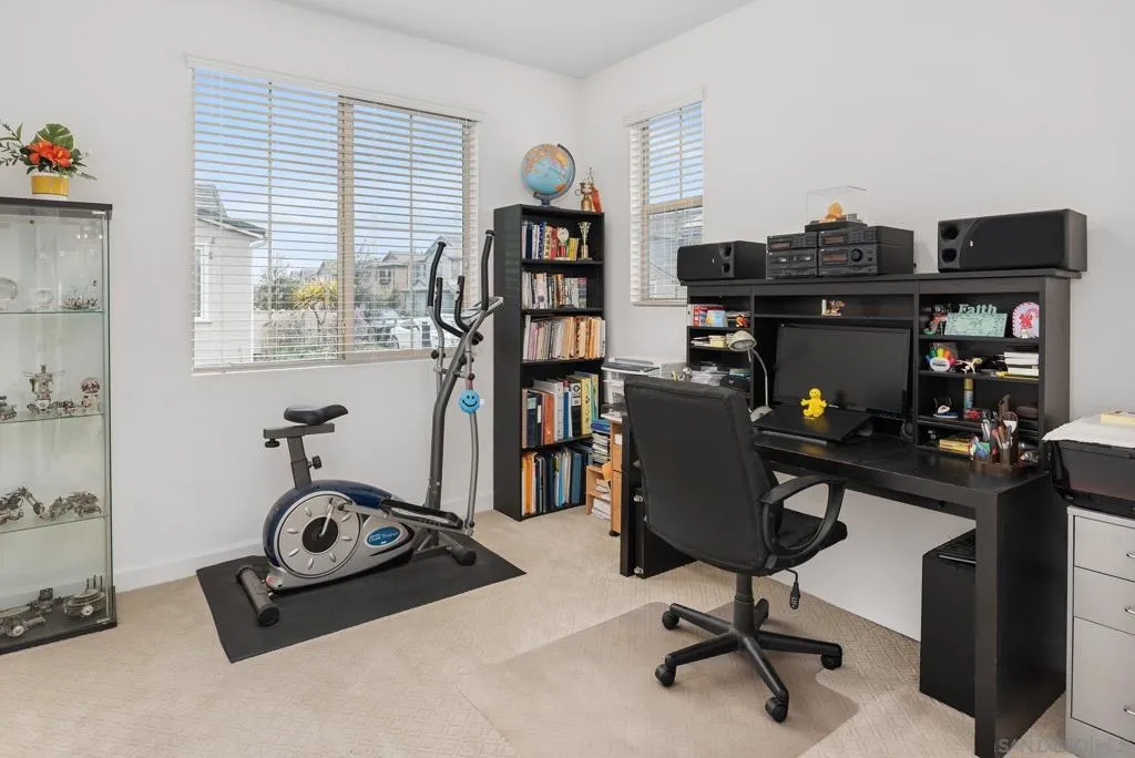1091 Barry Pl, Escondido, California 92026 home-pic-15
