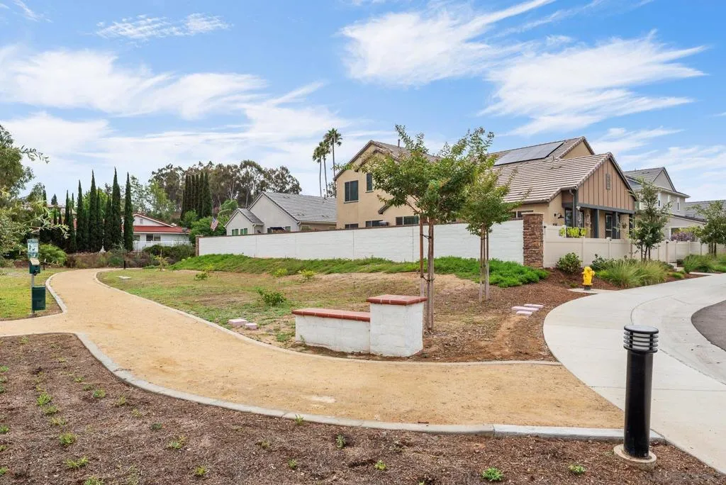 1091 Barry Pl, Escondido, California 92026 home-pic-29