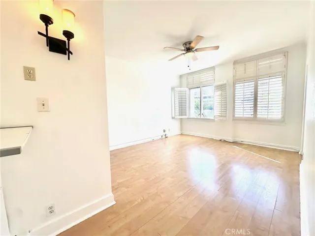 Dining area off living room