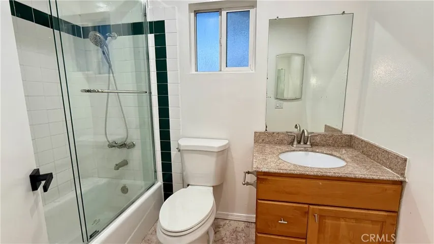 2nd floor bathroom